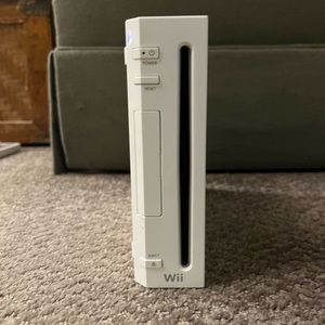 Nintendo Wii Console with 2 Remotes and nunchuk